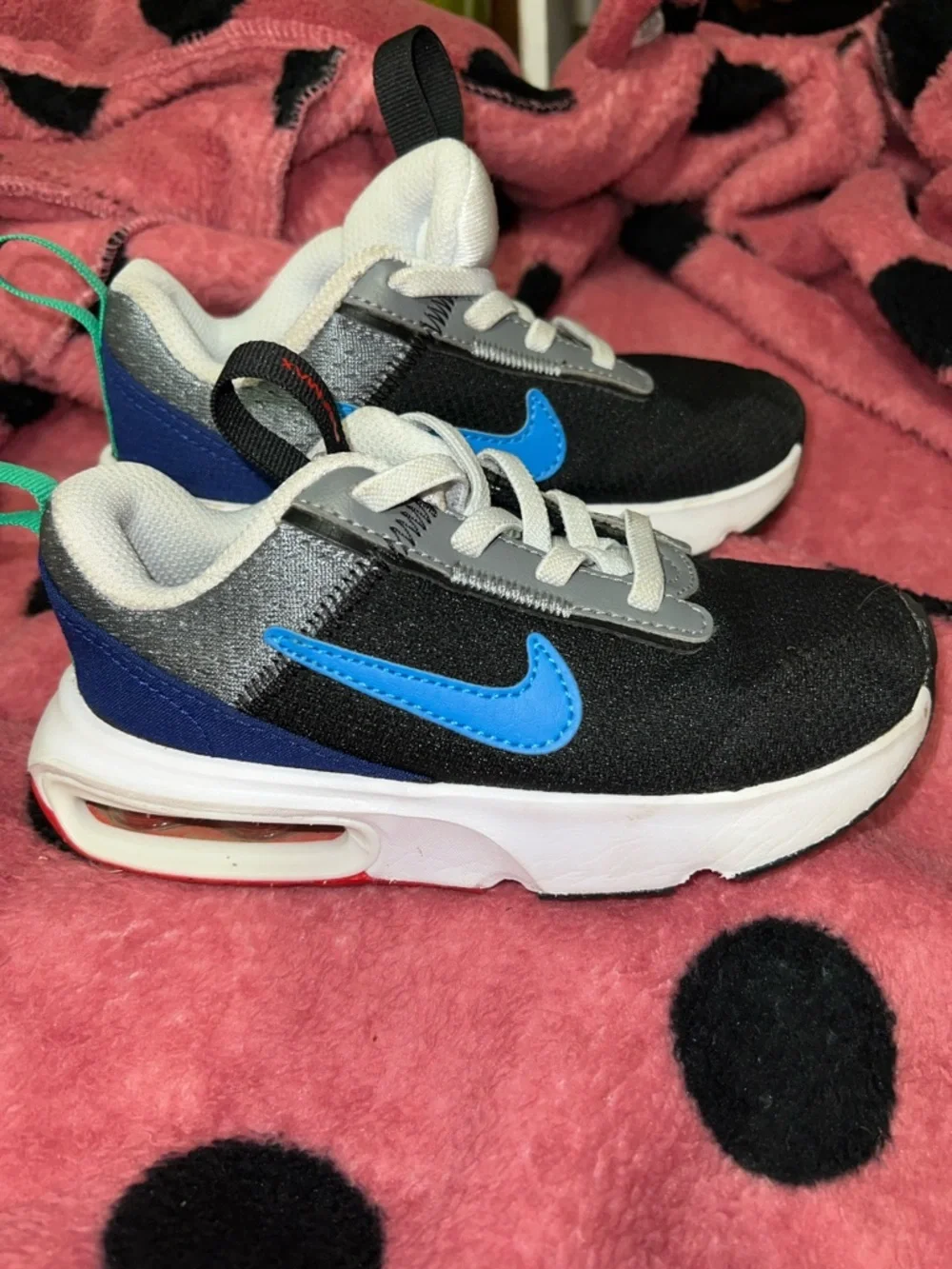 Nike Air Max INTRLK Lite Sneaker - Kids 9.5 toddler